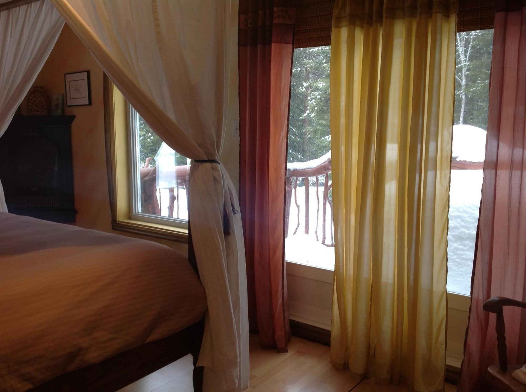 מונט טרמבלאנט Gite Crystal Inn מראה חיצוני תמונה